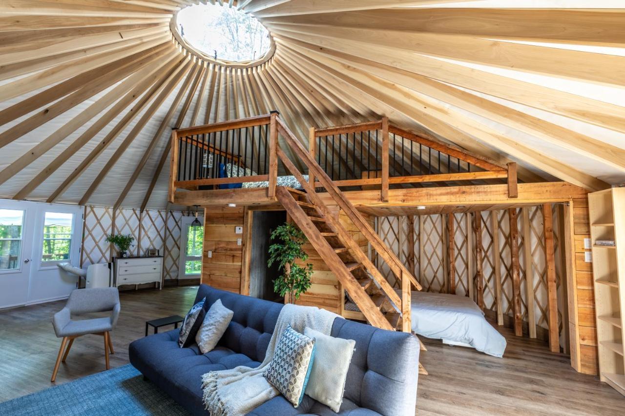 Yourtes Glamping Du Poisson Blanc Notre-Dame-du-Laus Esterno foto