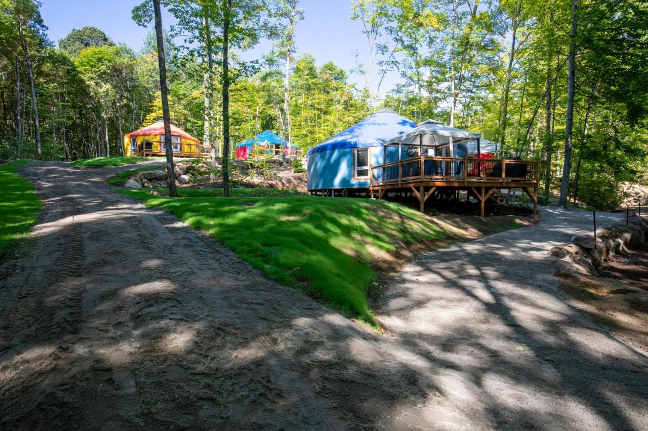 Yourtes Glamping Du Poisson Blanc Notre-Dame-du-Laus Esterno foto
