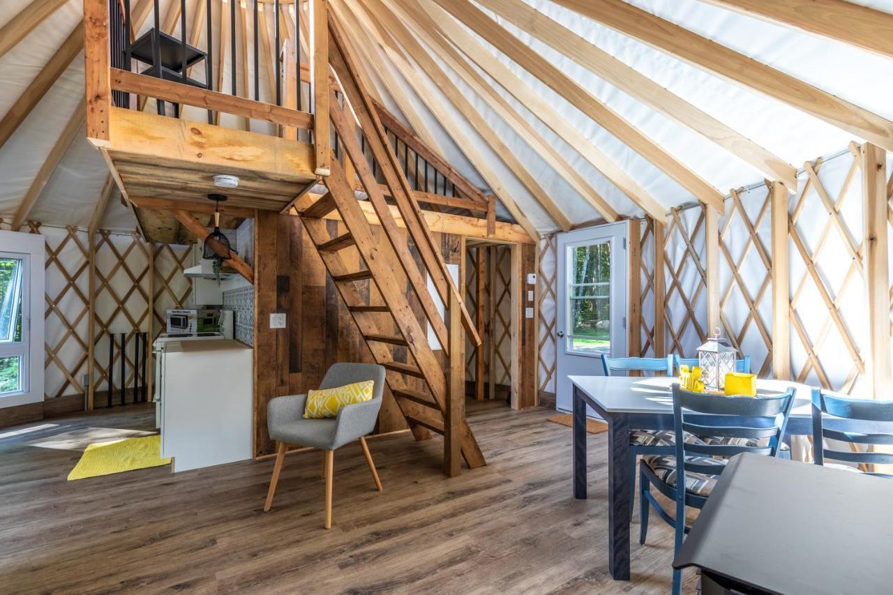 Yourtes Glamping Du Poisson Blanc Notre-Dame-du-Laus Esterno foto