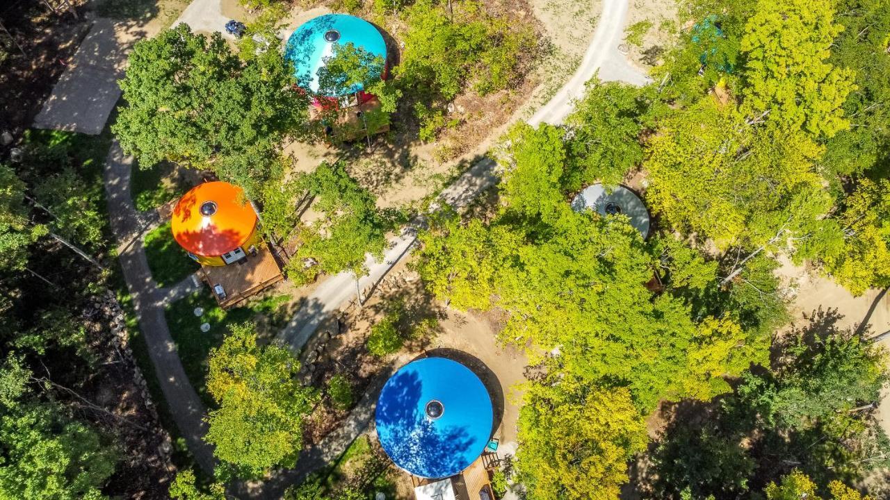 Yourtes Glamping Du Poisson Blanc Notre-Dame-du-Laus Esterno foto