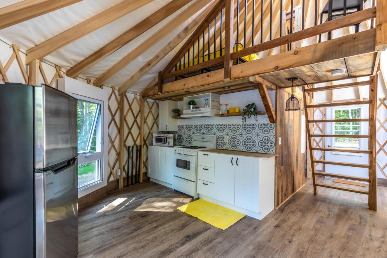 Yourtes Glamping Du Poisson Blanc Notre-Dame-du-Laus Esterno foto