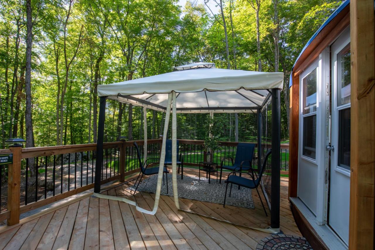 Yourtes Glamping Du Poisson Blanc Notre-Dame-du-Laus Esterno foto